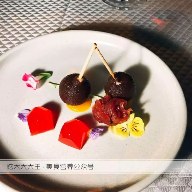 西餐鸭肉料理做法_料理西餐做法鸭肉怎么做_料理西餐做法鸭肉图片